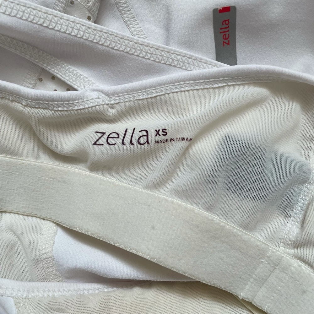 ZELLA HOLD YOU IN SLIMMING CUT OUT LOOP BACK DETAIL  WORKOUT/YOGA TOP - Picture 6 of 13